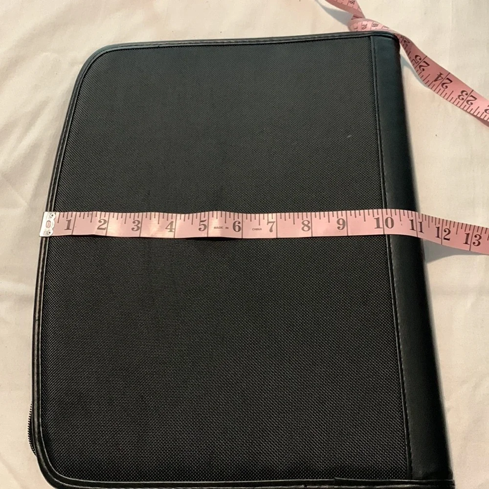 Leeds Zippered Portfolio